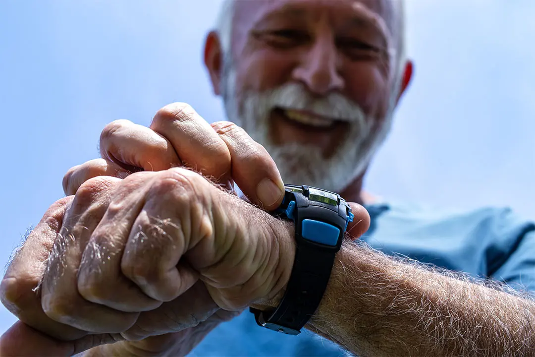 4G LTE Portable GPS Tracker for Seniors with Alzheimer, Dementia.