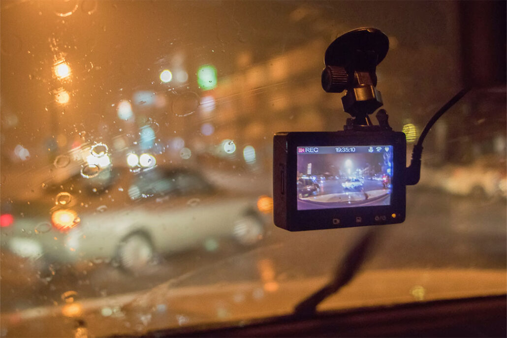 Why You Need to Have a Thermal Night Vision Dashcam in Your Car